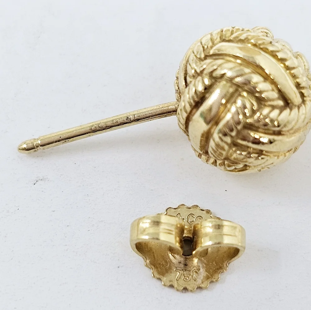 Tiffany & Co. Love Knot 18K Earrings - Picture 4 of 13